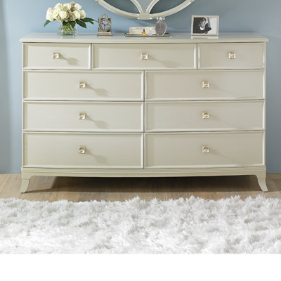 Stanley Furniture Crestaire Ladera 9 Drawer Dresser