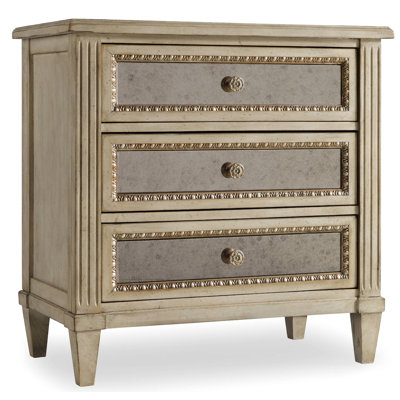 Hooker Furniture Sanctuary 3 Drawer Bachelor
