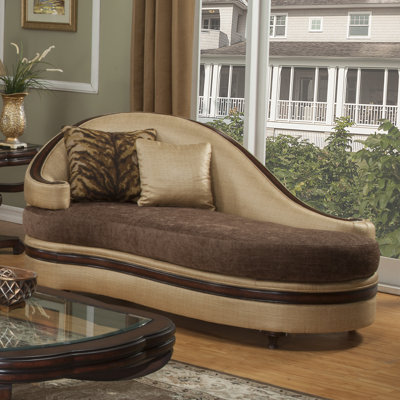 Benetti's Italia Emma Chaise Lounge
