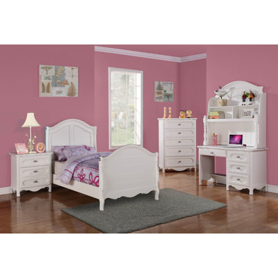 Woodhaven Hill Hayley Sleigh Customizable Bedroo..