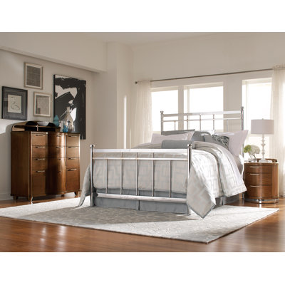 Woodhaven Hill Zelda Panel Bed