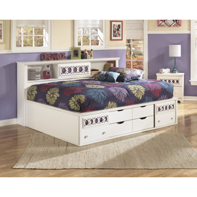 Signature Design by Ashley Zayley Platform Bed