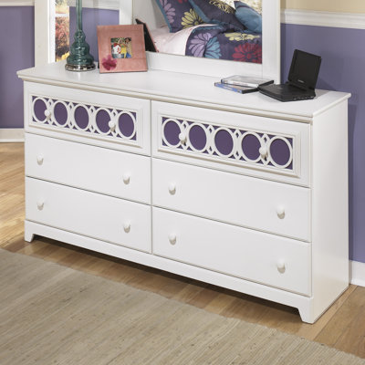Signature Design by Ashley Zayley 6 Drawer Dresser