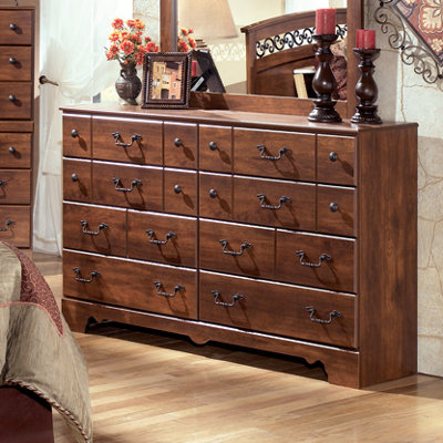 Signature Design by Ashley Oakridge 8 Drawer Dre..