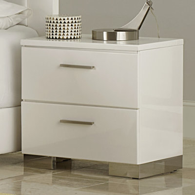 Wade Logan Brendan 2 Drawer Nightstand
