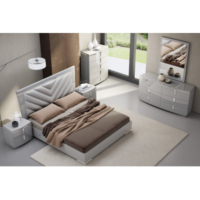 J&M Furniture New York Platform Bed