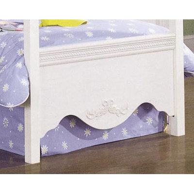 Standard Furniture Diana Poster Footboard