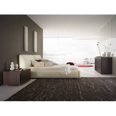 Rossetto USA New Pavo Upholstered Platform Bed