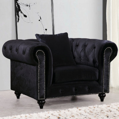 Meridian Furniture USA Chesterfield Velvet Armchair