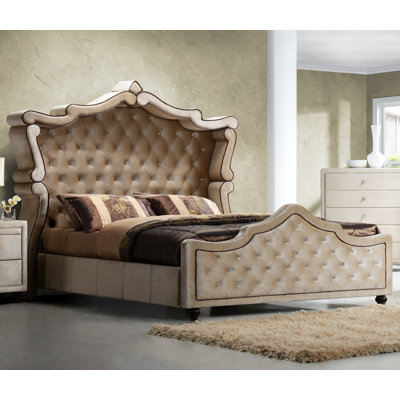 Meridian Furniture USA Diamond Upholstered Panel..
