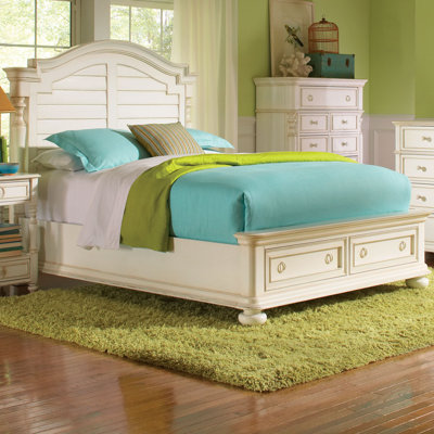 Beachcrest Home Vassar Platform Bed