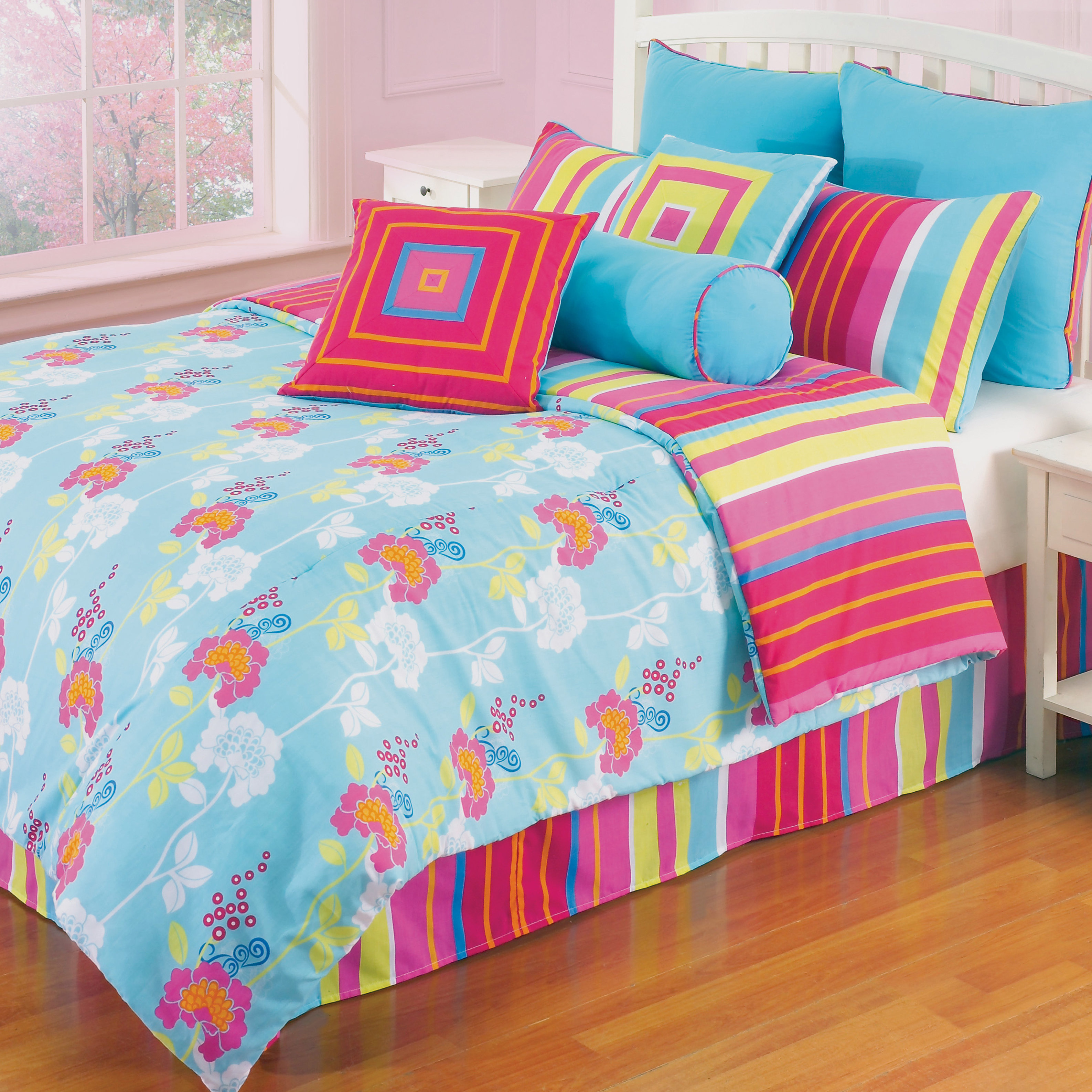 Hallmart Collectibles Funky Flower 3 Piece Twin Comforter Set Wayfair