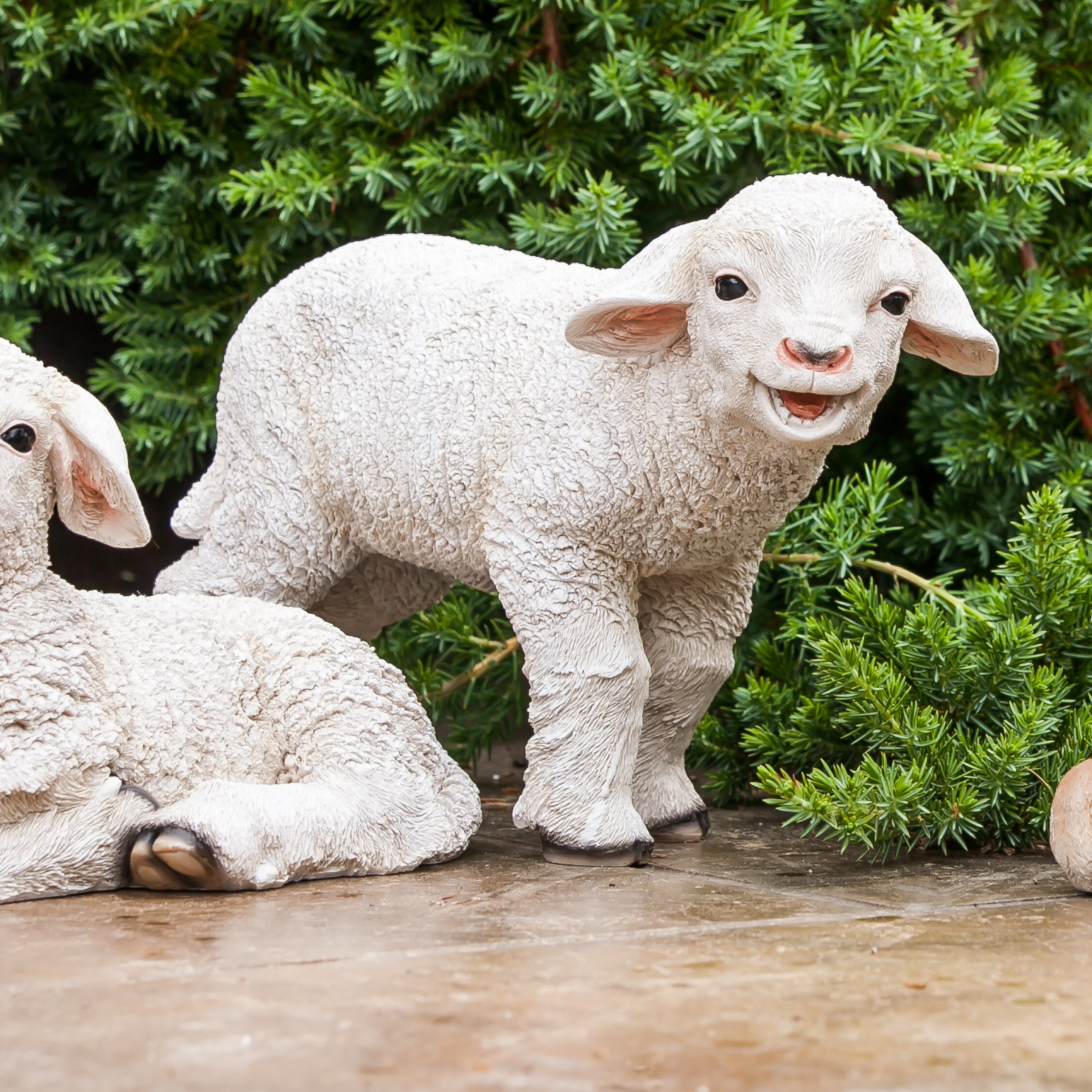 garden lamb statue