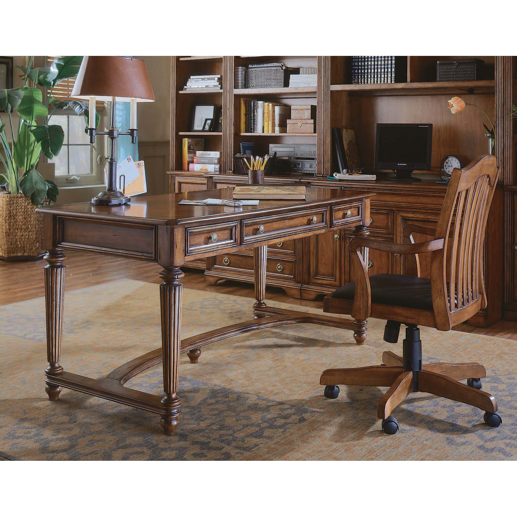 Hooker Furniture Brookhaven Computer Desk with Keyboard Tray & Reviews