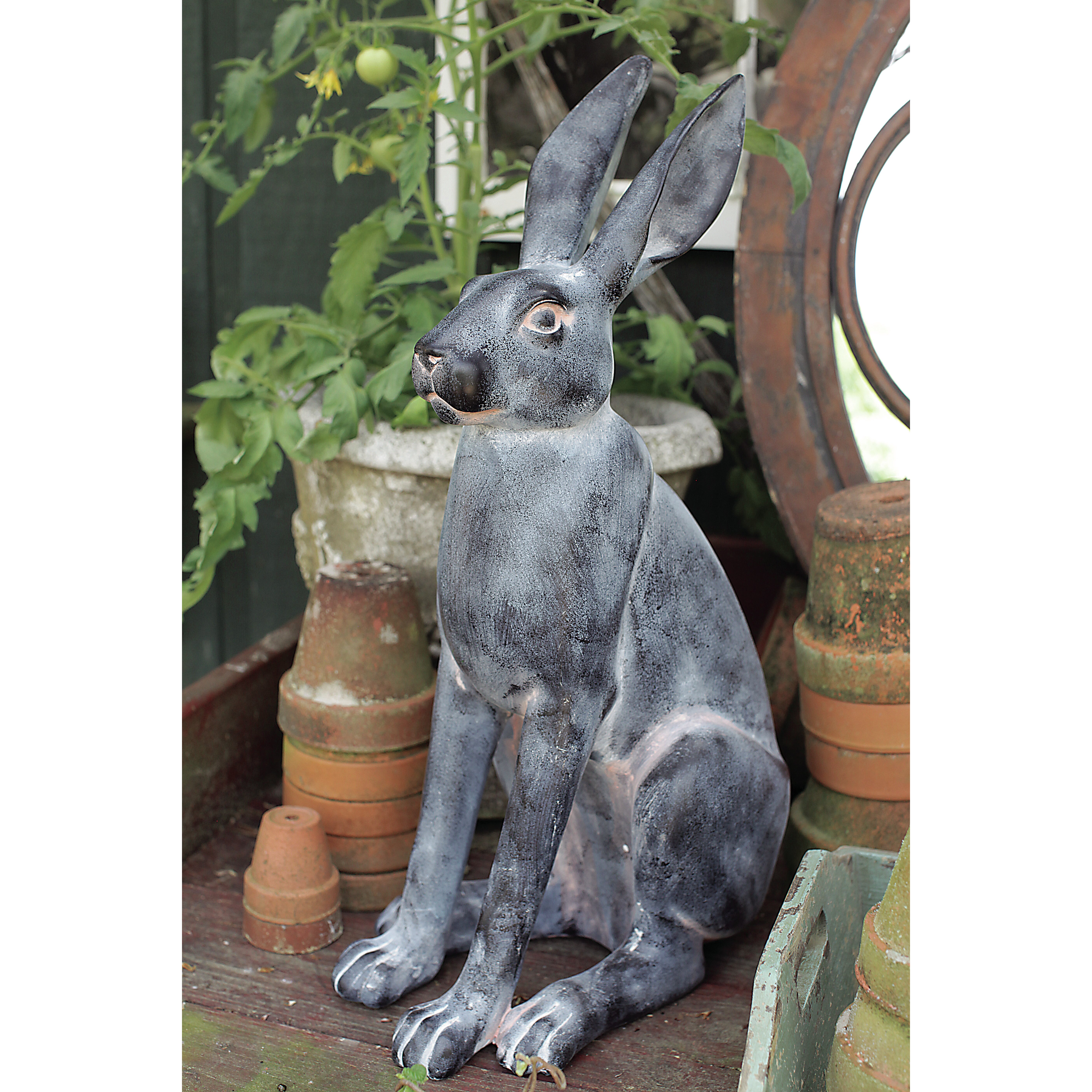 resin rabbit statue