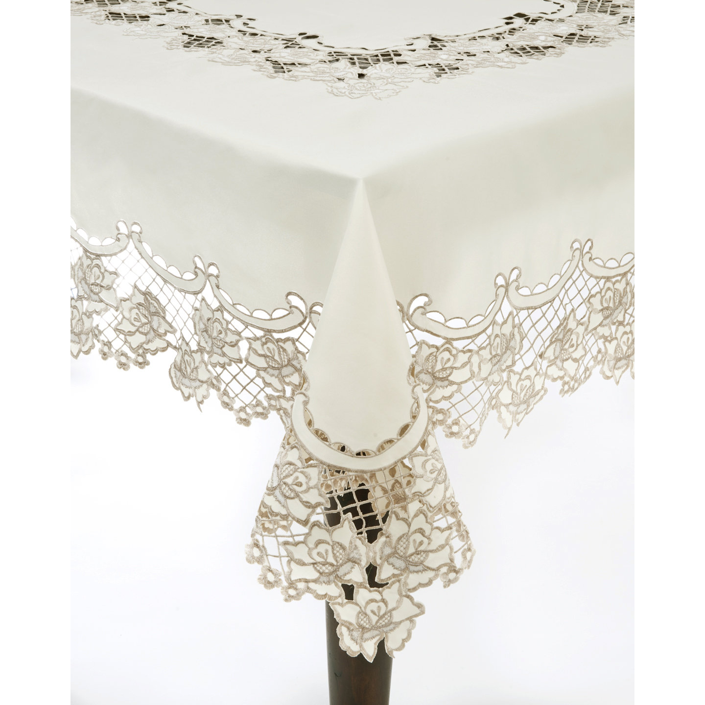Saro Embroidery & Cutwork Tablecloth & Reviews Wayfair
