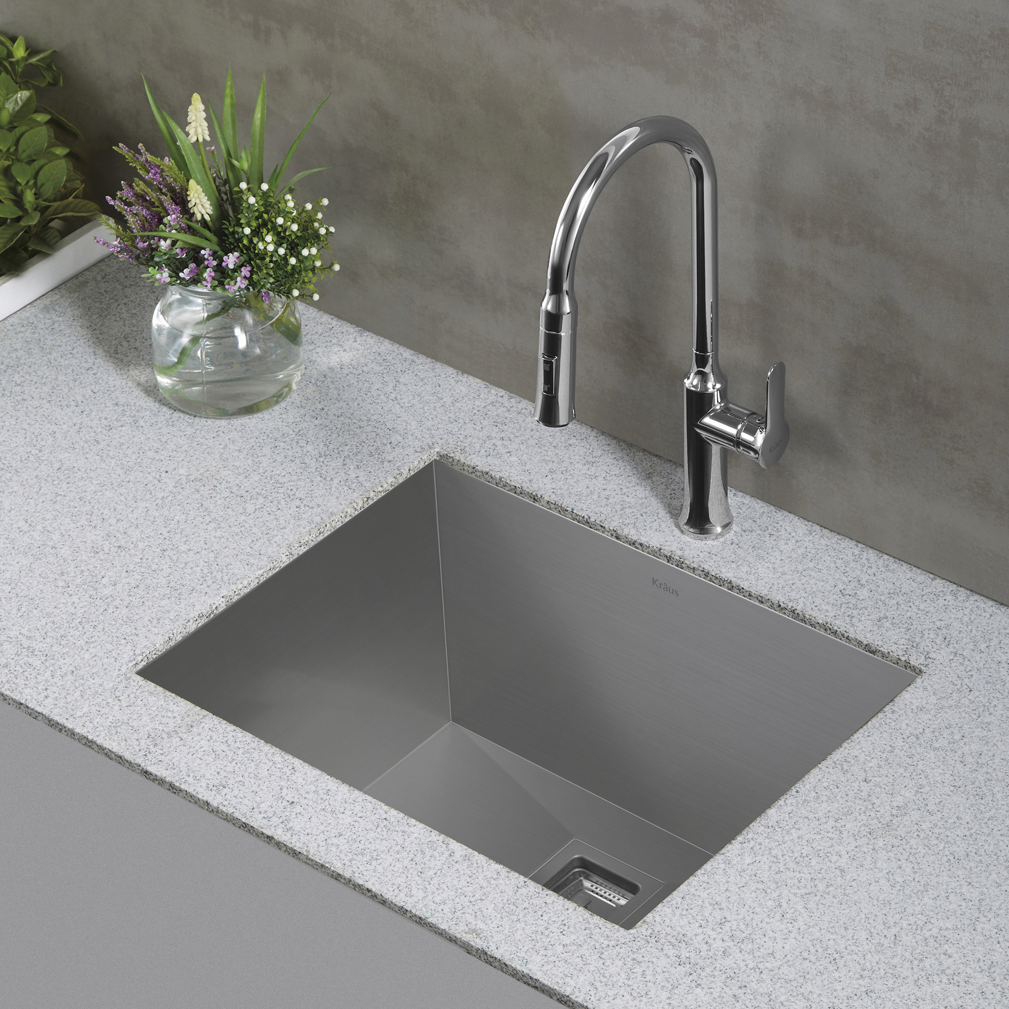 Kraus Pax™ Zero-Radius 24" x 18.5" 18 Gauge Handmade Undermount Single 24 X 18 Stainless Steel Sink