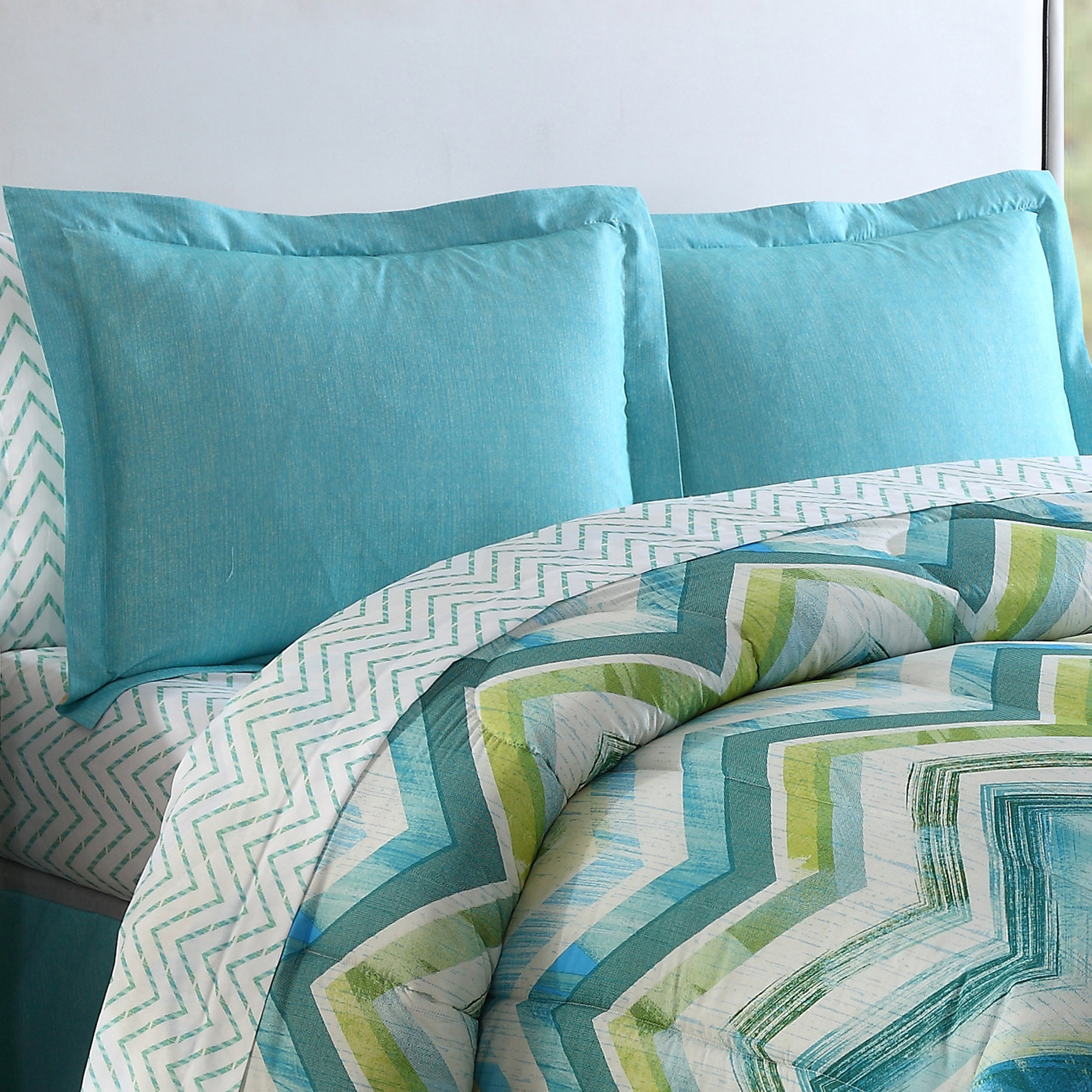 Ellison First Asia Connor Chevron Reversible BedInaBag Set & Reviews