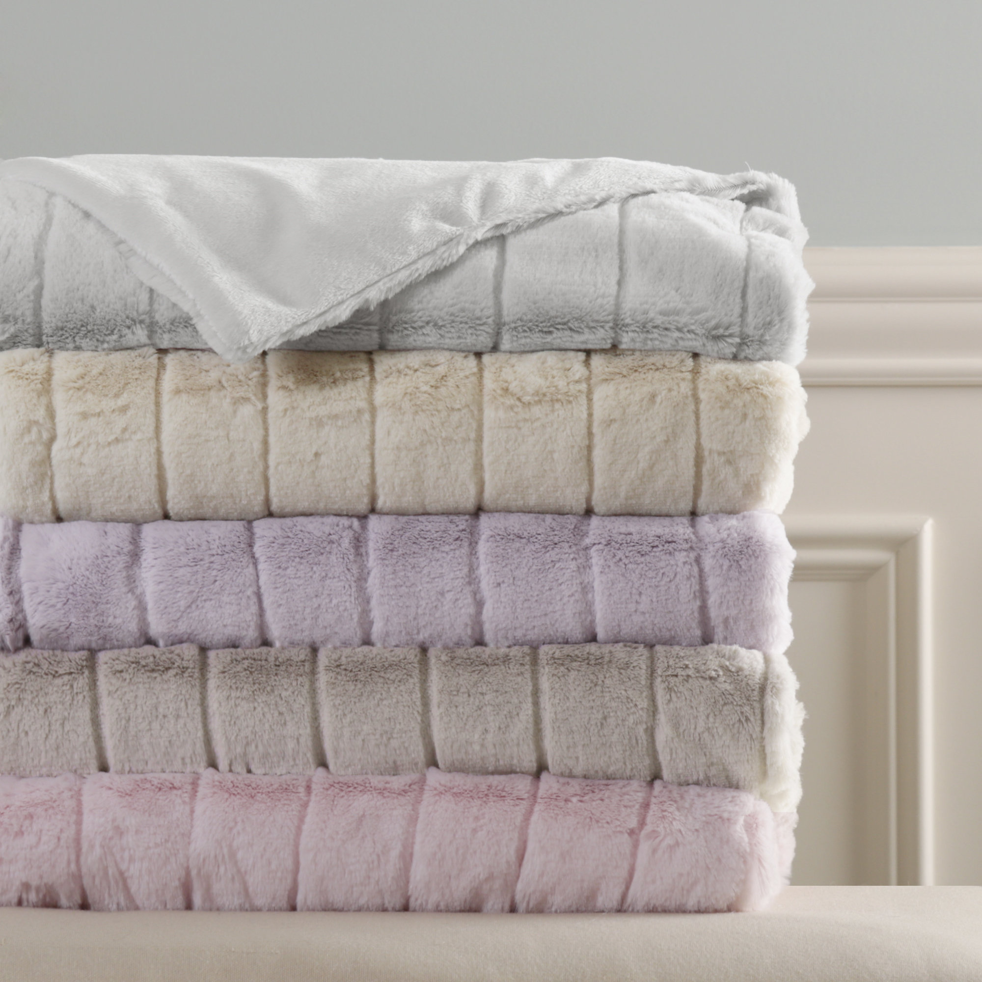 Best Home Fashion, Inc. Luxe Mink Faux Fur Throw Blanket & Reviews