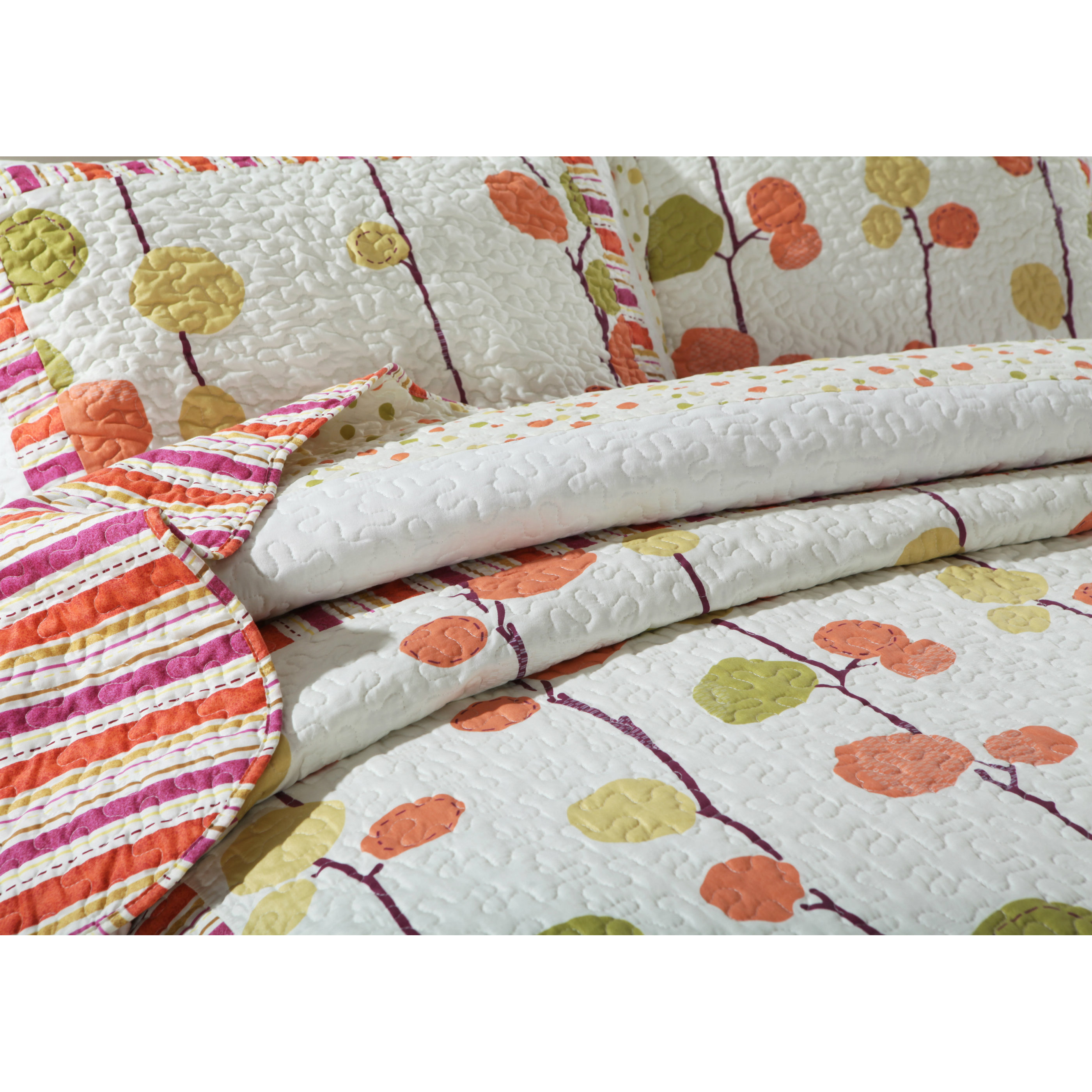 DaDa Bedding Polka Dot Vineyard Reversible Patchwork Quilt Set Wayfair