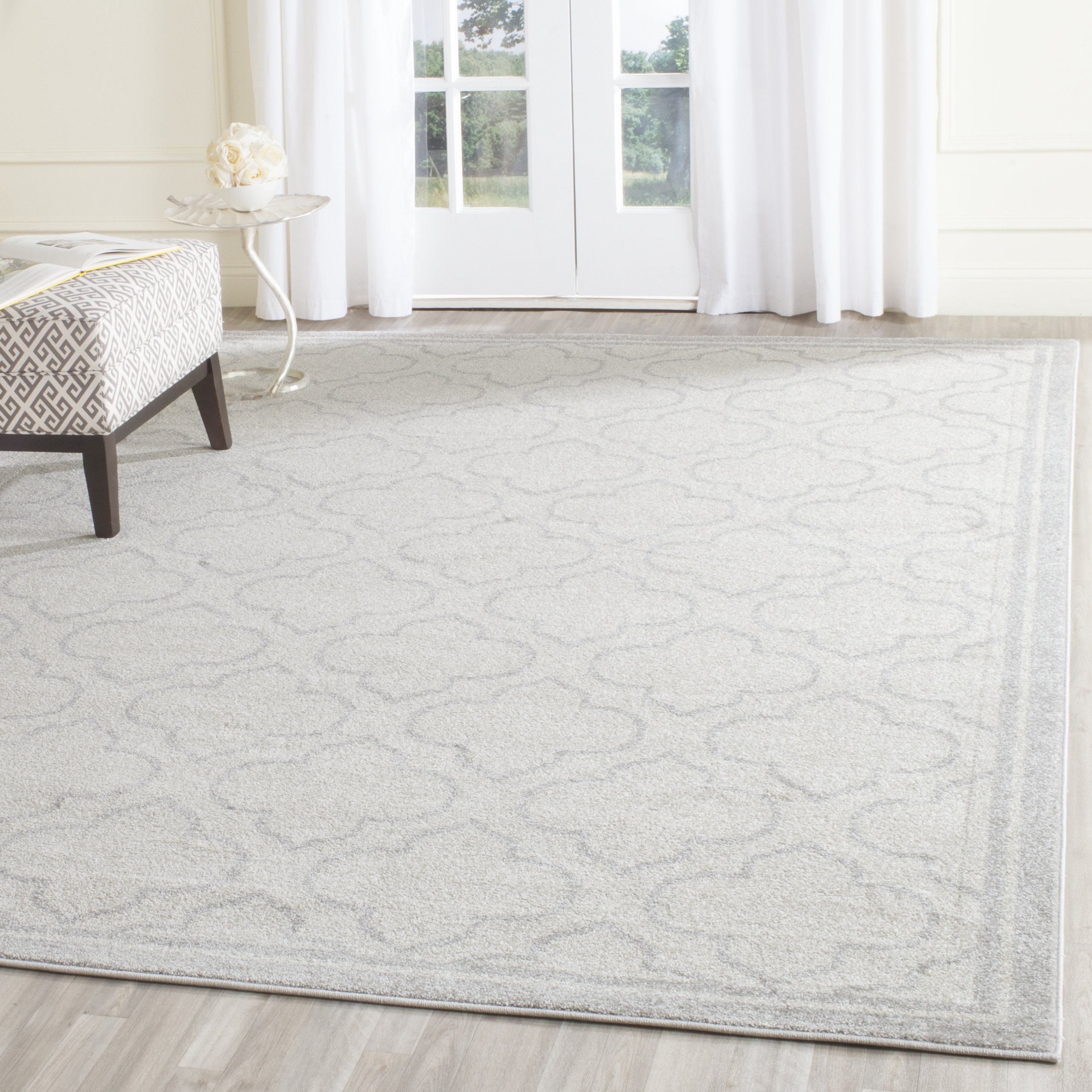 House of Hampton Levon Ivory/Light Grey Indoor/Outdoor Area Rug