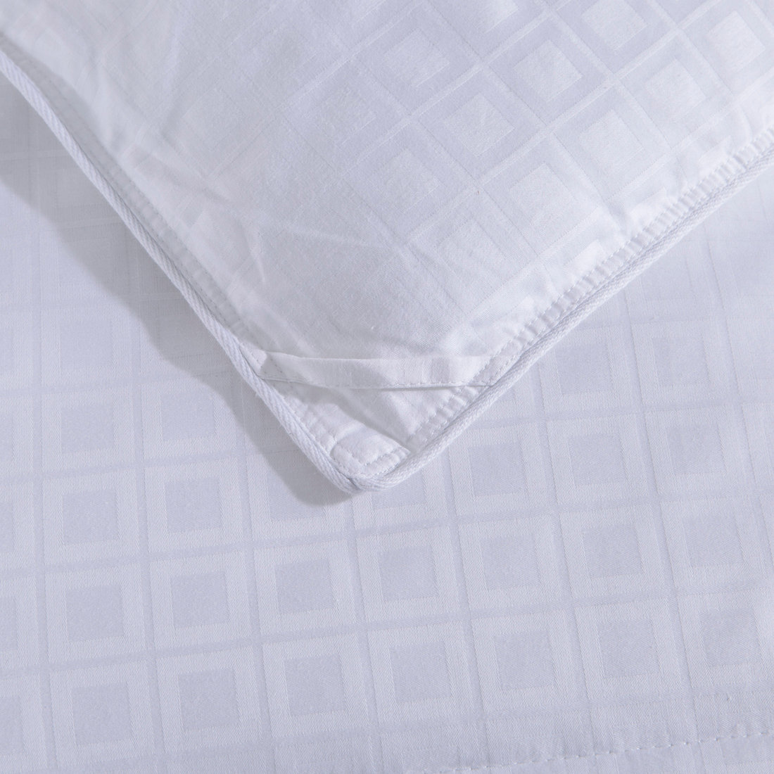 Puredown Lightweight Down Alternative Comforter Duvet Insert & Reviews