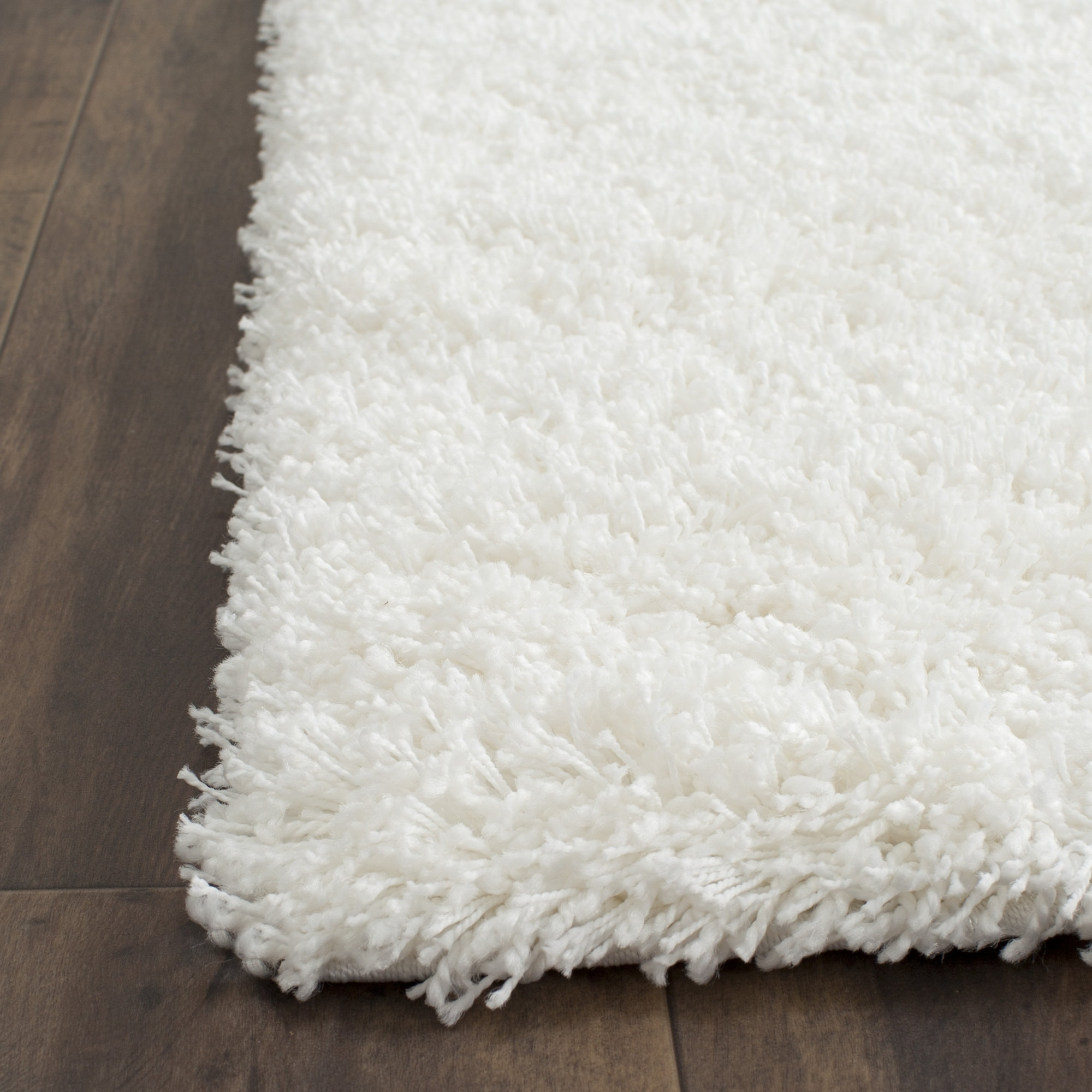 Safavieh Shag White Area Rug SG151 1010