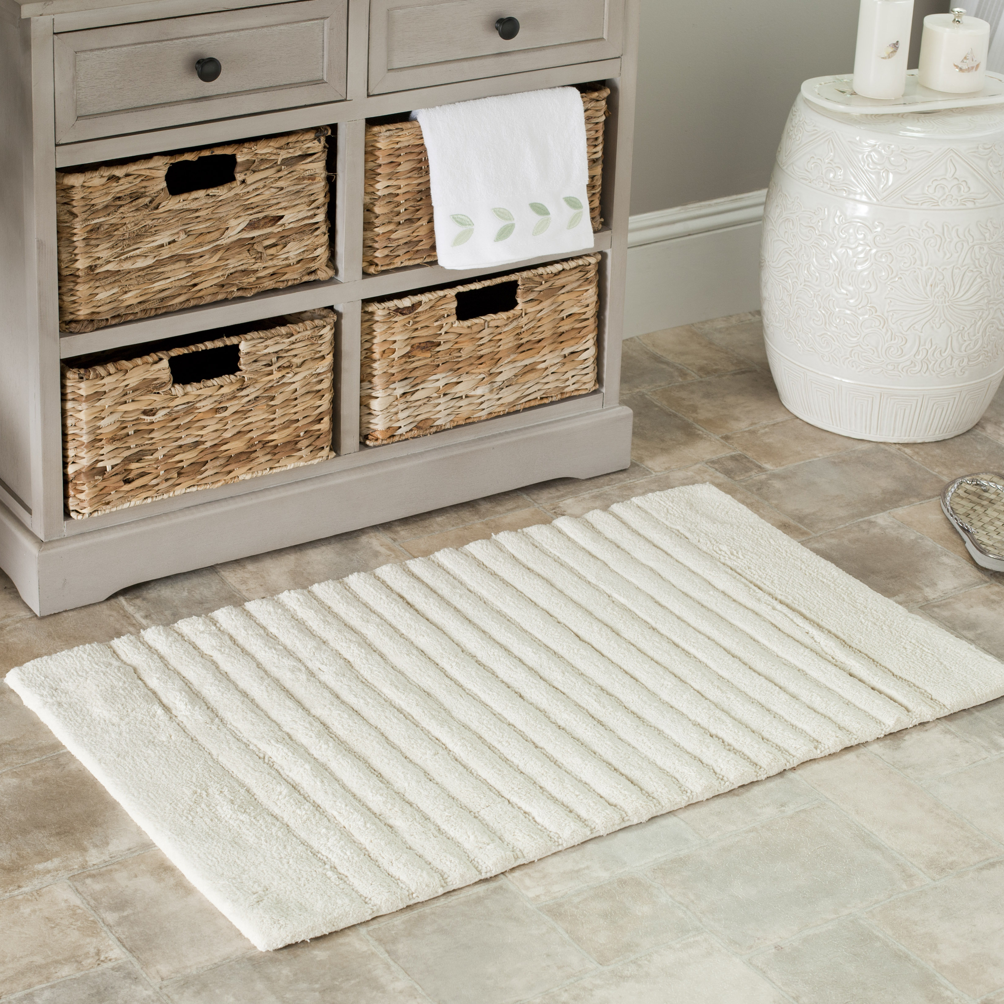 Safavieh Plush Master Bath Rug & Reviews Wayfair
