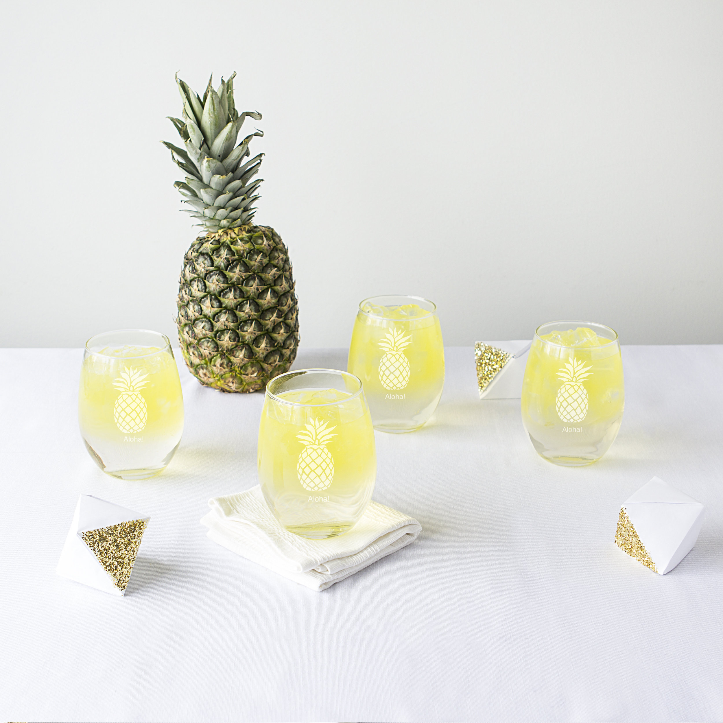 Cathys Concepts Personalized 21 Oz. Pineapple Stemless Wine Glasses