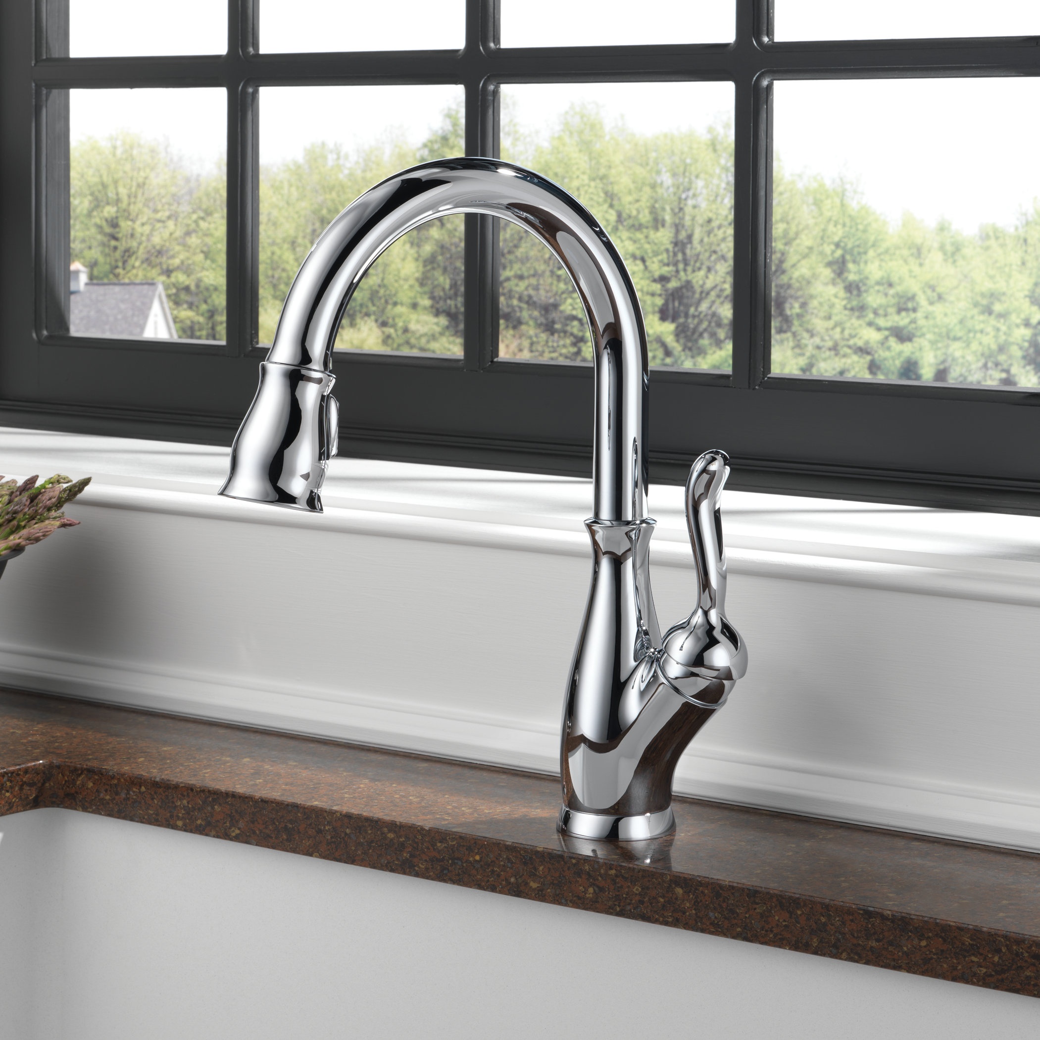 Delta Leland Single Handle Pull Down Standard Kitchen Faucet & Reviews