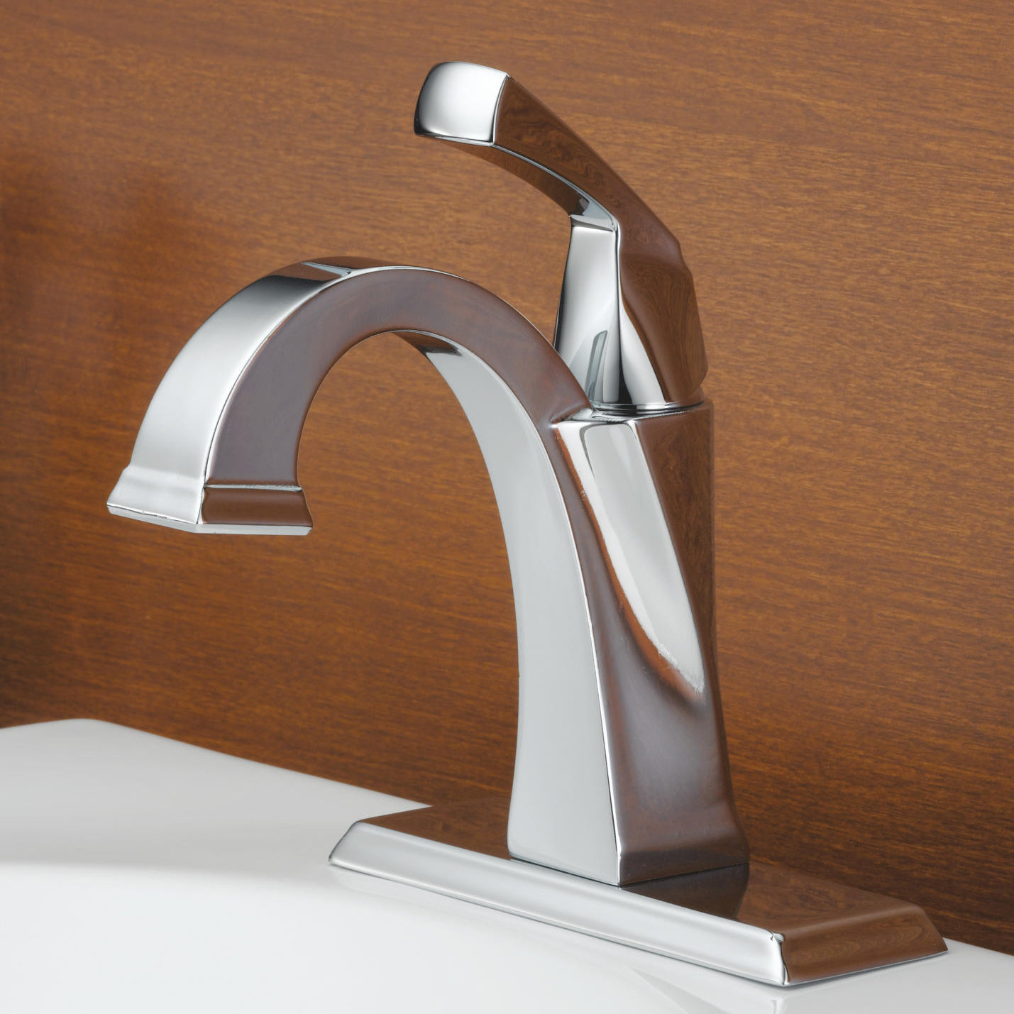 Delta Dryden Single Hole Bathroom Faucet with Diamond Seal Technology